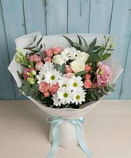 Букет цветов из:  Розы, Лизиантусы и Хризантемы в Новорождественской