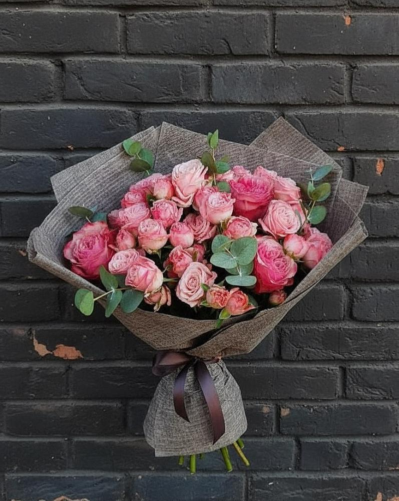 Букет цветов из: Розы в Новорождественской