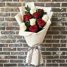 Букет цветов из:  Розы в Новорождественской