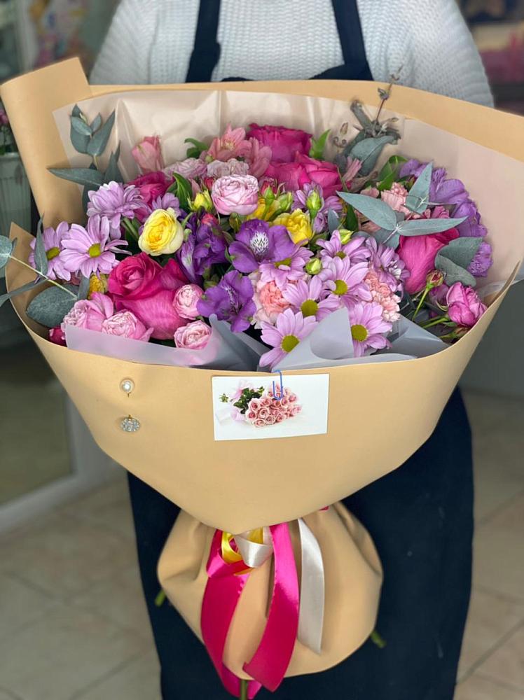 Букет цветов из: Хризантемы, Гвоздики и Альстромерии в Новорождественской