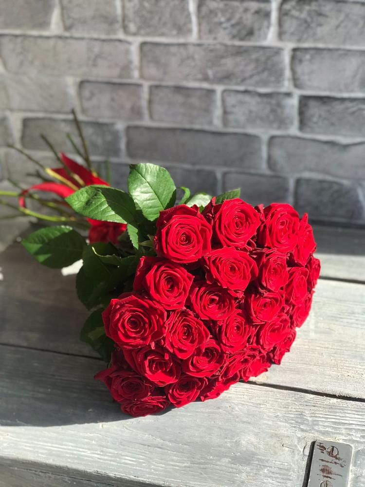 Букет Красные розы Фридом в Новорождественской