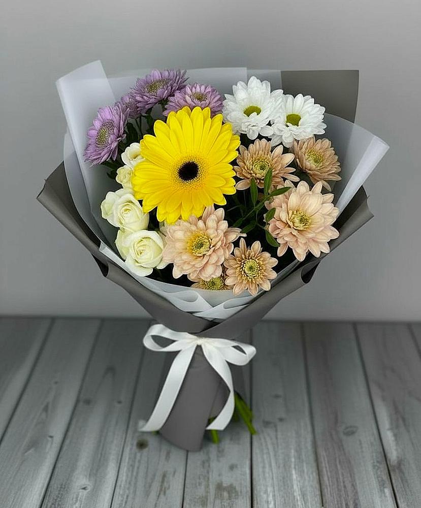 Букет цветов из: Розы, Герберы и Хризантемы в Новорождественской