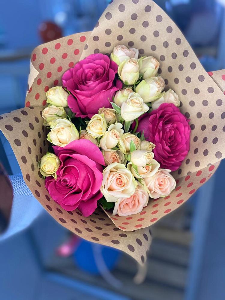 Букет цветов из: Розы в Новорождественской