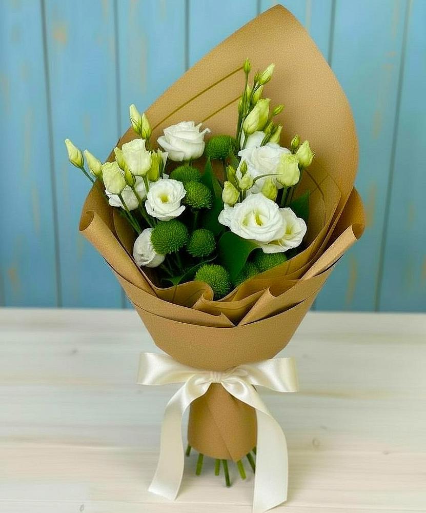 Букет цветов из: Хризантемы и Лизиантусы в Новорождественской