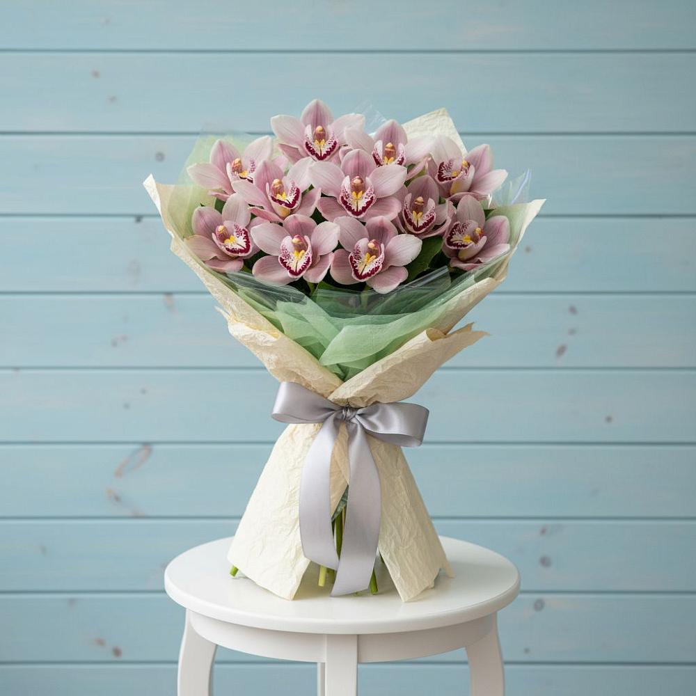 Букет цветов из: Орхидеи и Розы в Новорождественской