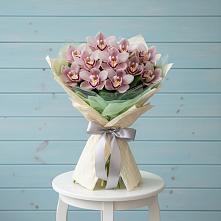 Букет цветов из:  Орхидеи и Розы в Новорождественской