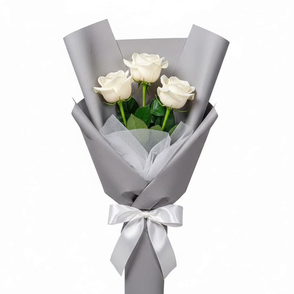 Букет 3 белые розы в Новорождественской