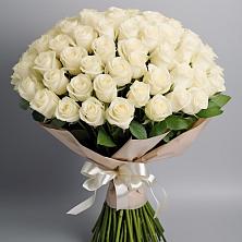 Букет 101 беля роза Белоснежка в Новорождественской