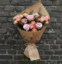 Букет цветов из:  Розы в Новорождественской