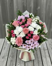 Букет цветов из:  Альстромерии, Гвоздики, Розы и Хризантемы в Новорождественской