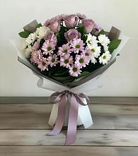 Букет цветов из:  Хризантемы и Розы в Новорождественской