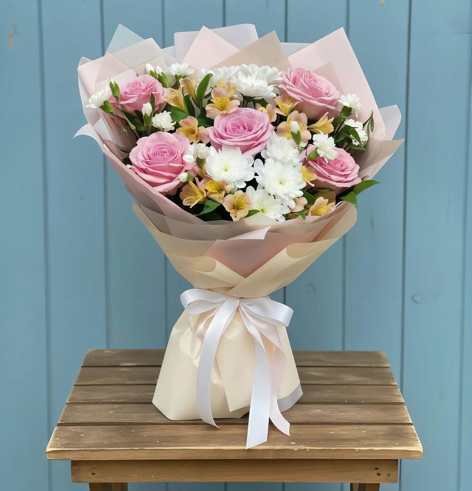 Букет цветов из: Гвоздики, Орхидеи и Розы в Новорождественской