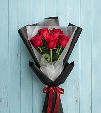Букет цветов из:  Розы в Новорождественской