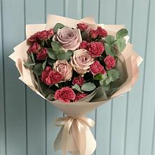 Букет цветов из:  Гвоздики и Розы в Новорождественской