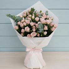 Букет цветов из:  Розы в Новорождественской