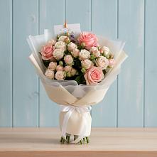Букет цветов из:  Розы в Новорождественской