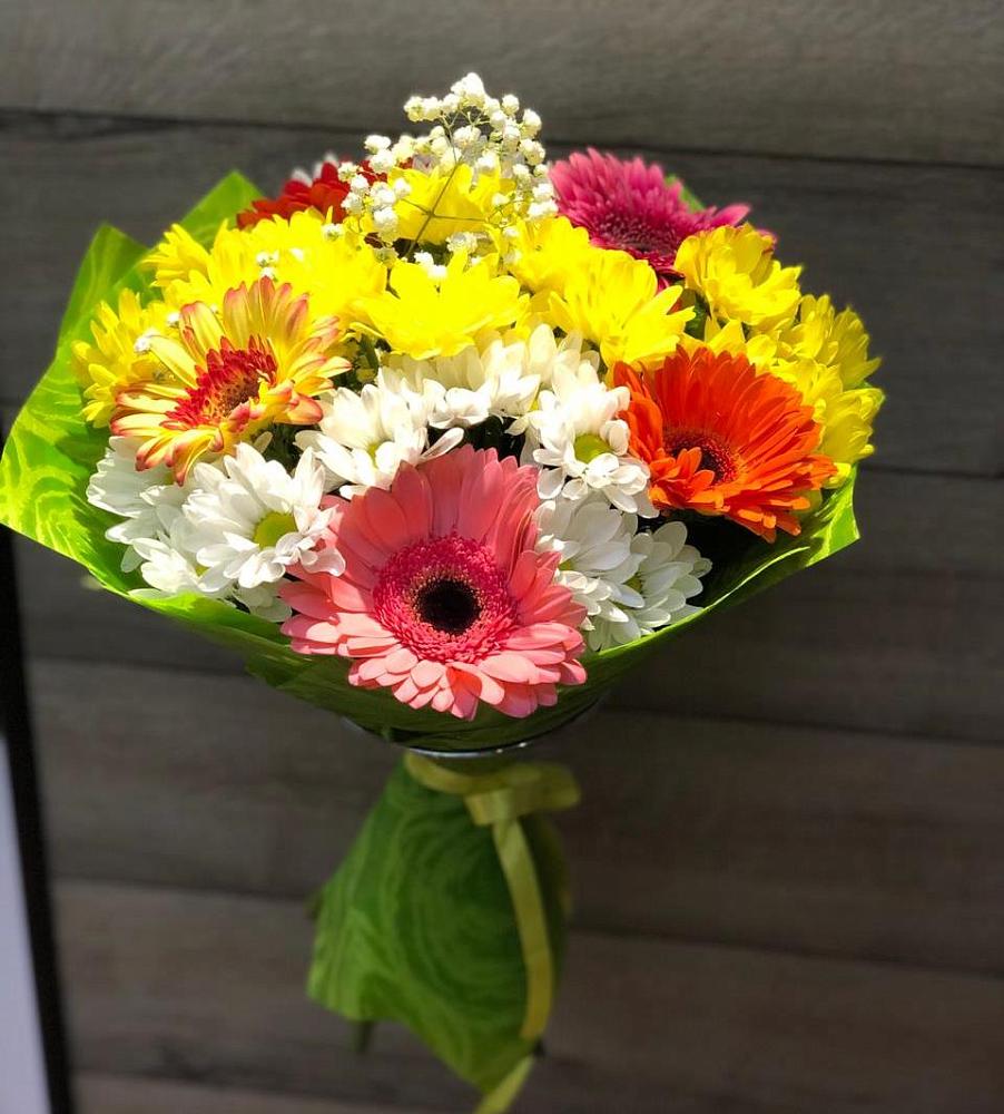 Букет цветов из: Герберы и Хризантемы в Новорождественской