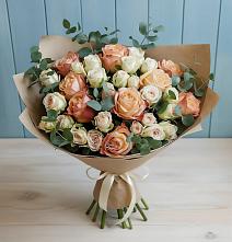 Букет цветов из:  Альстромерии и Розы в Новорождественской